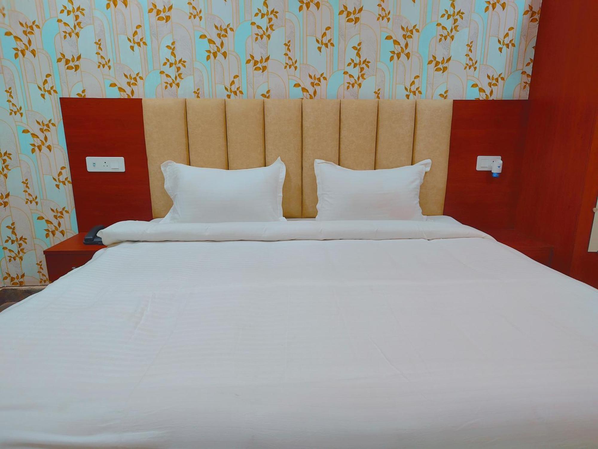 Awadh Samrat Resort Ayodhya المظهر الخارجي الصورة