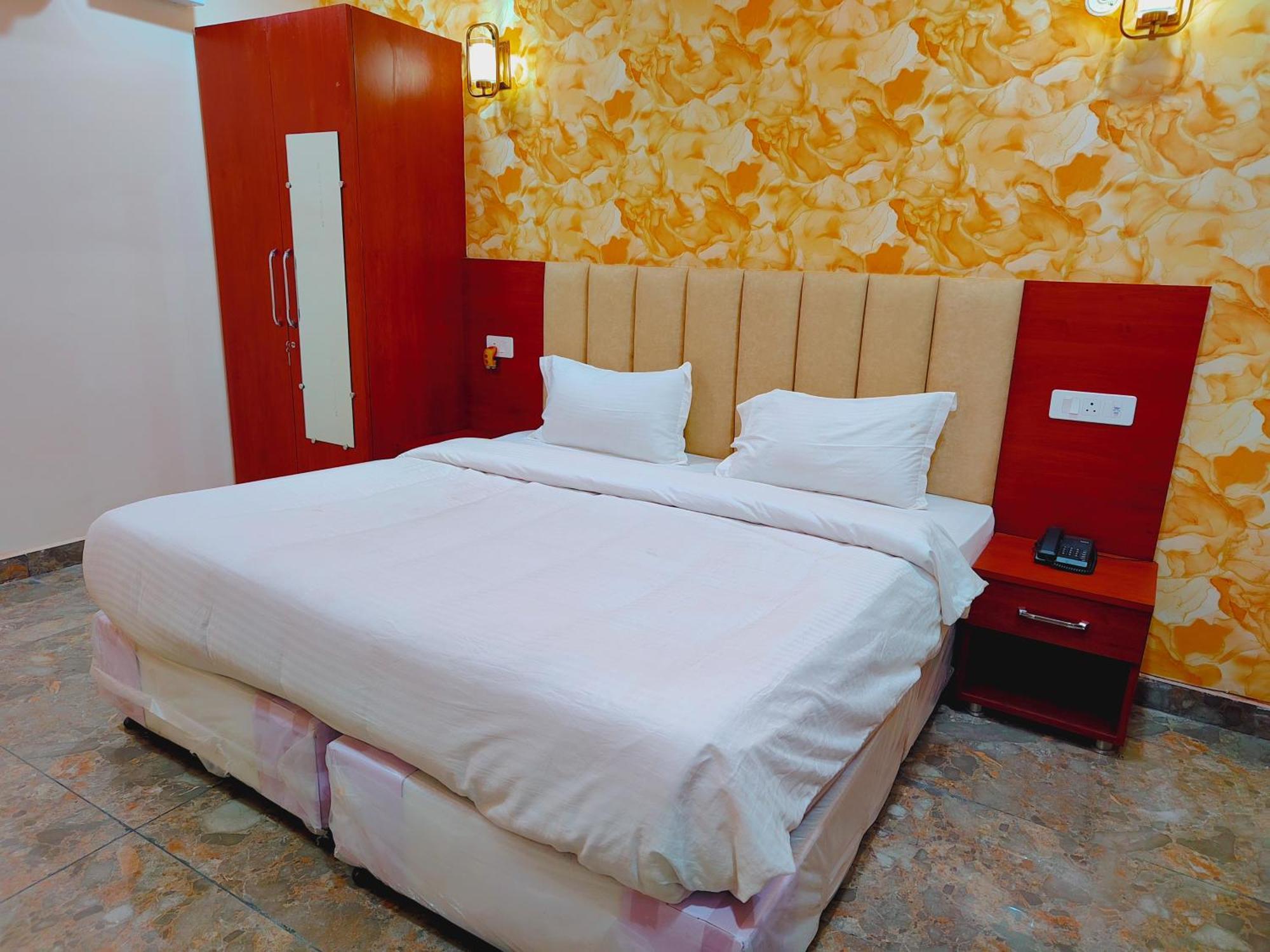 Awadh Samrat Resort Ayodhya المظهر الخارجي الصورة