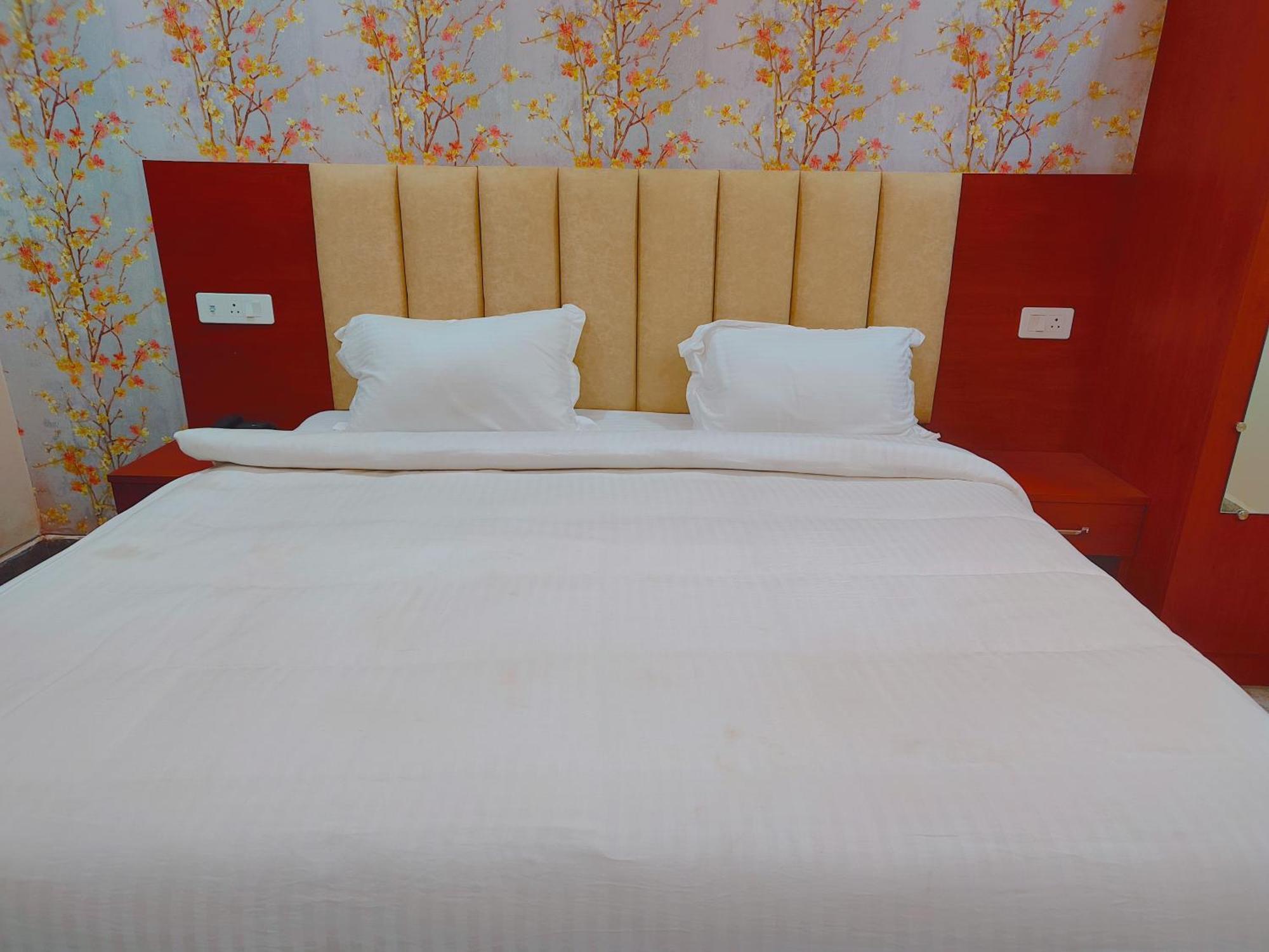 Awadh Samrat Resort Ayodhya المظهر الخارجي الصورة