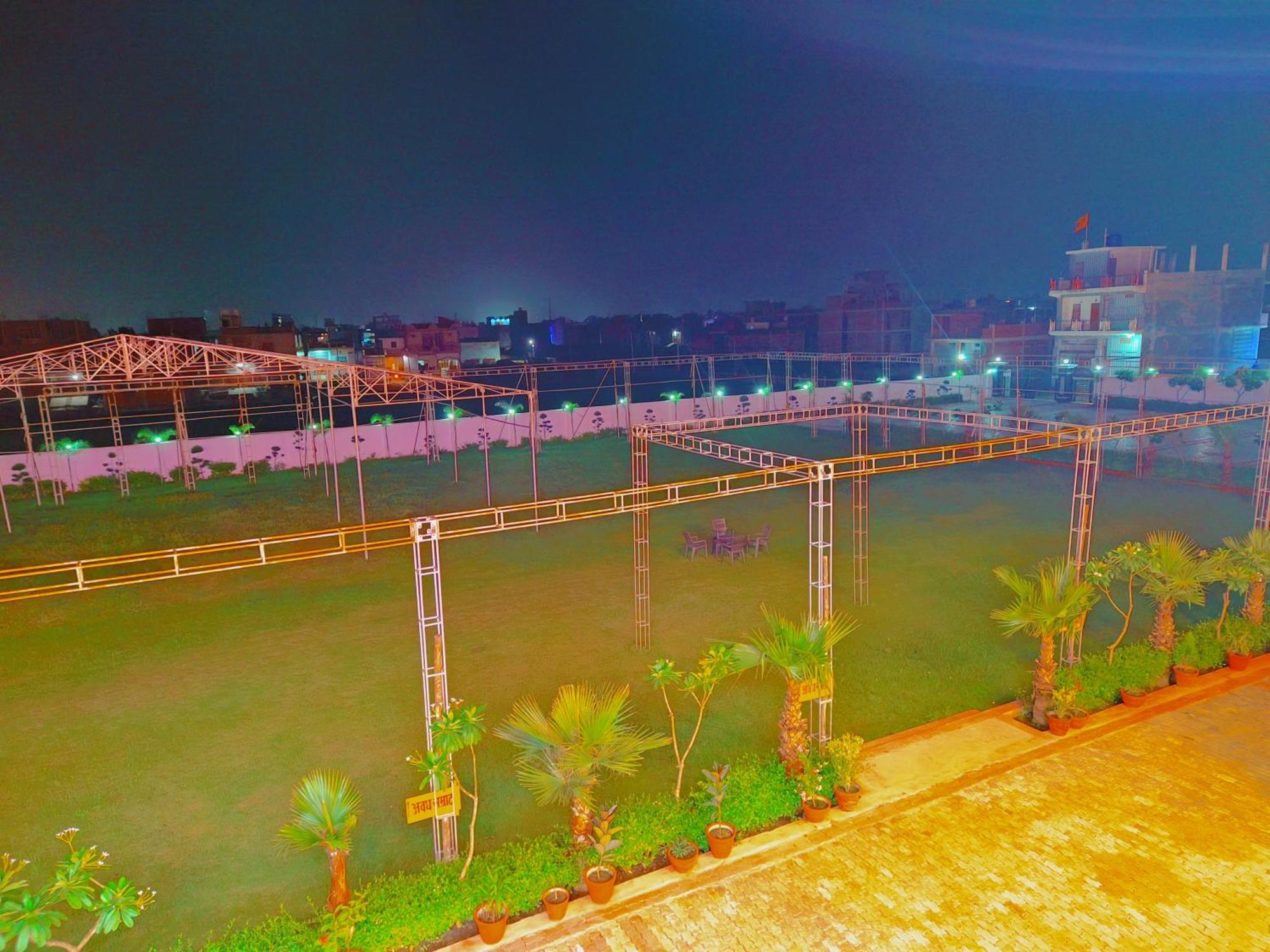 Awadh Samrat Resort Ayodhya المظهر الخارجي الصورة